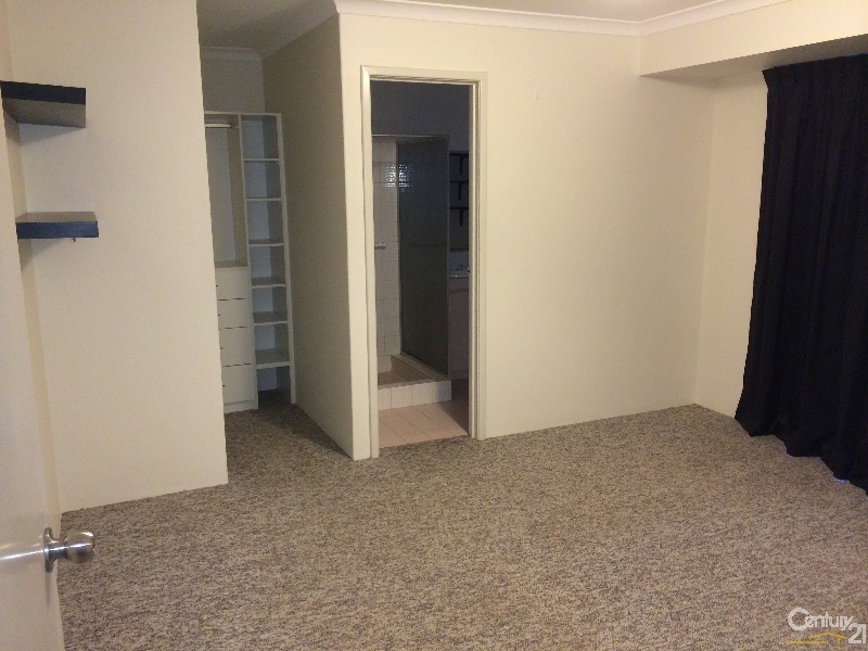 73 Merrifield Circle, Leeming WA 6149