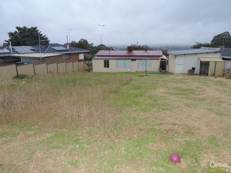 6 Tredale Avenue, Mount Richon WA 6112