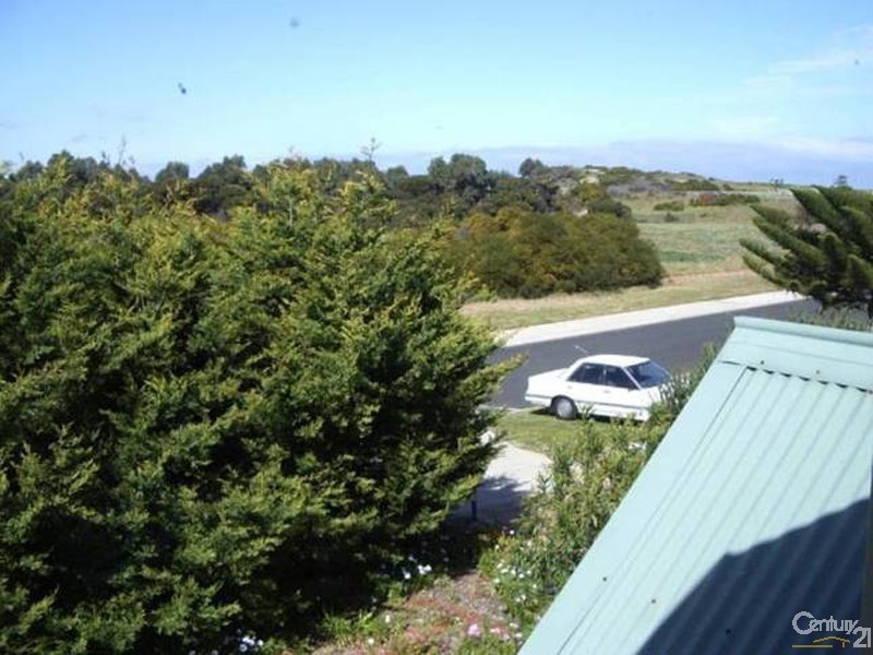 11 Calypso Road, Halls Head WA 6210