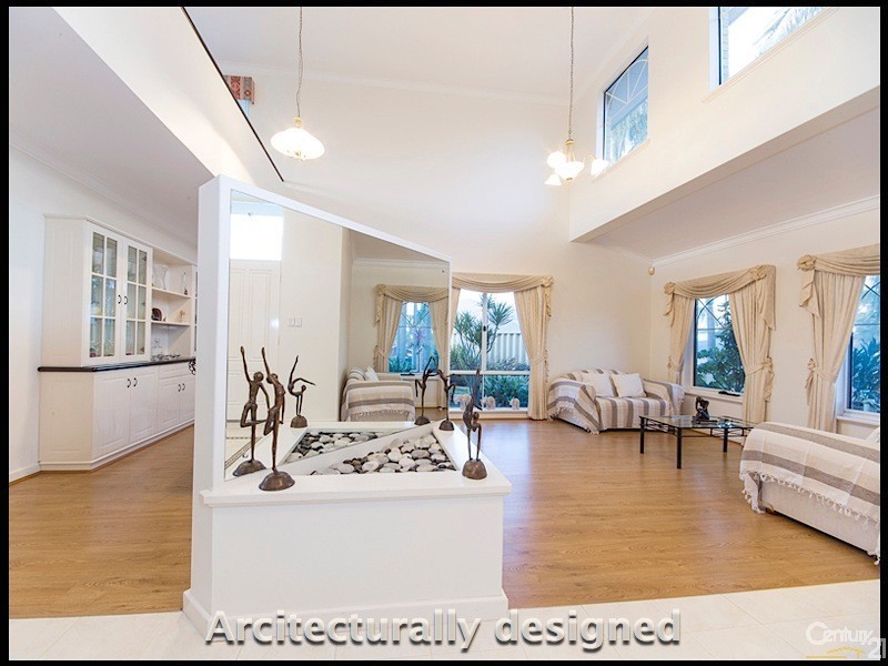 27 Sellen Court, Leeming WA 6149