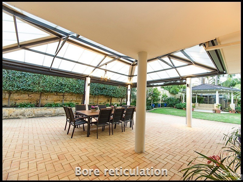 27 Sellen Court, Leeming WA 6149