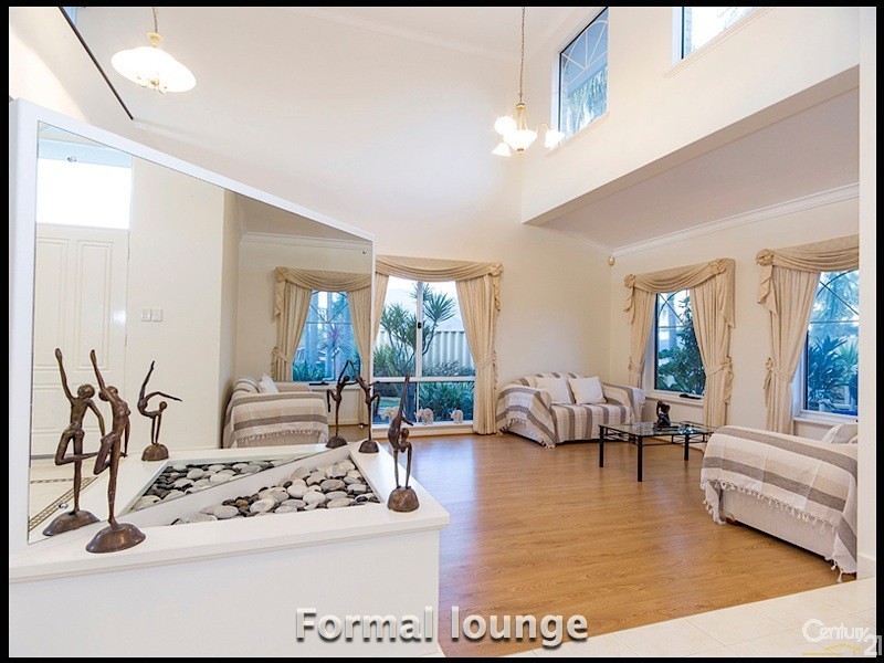 27 Sellen Court, Leeming WA 6149