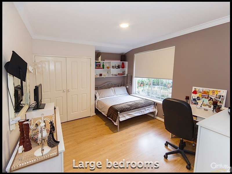 27 Sellen Court, Leeming WA 6149