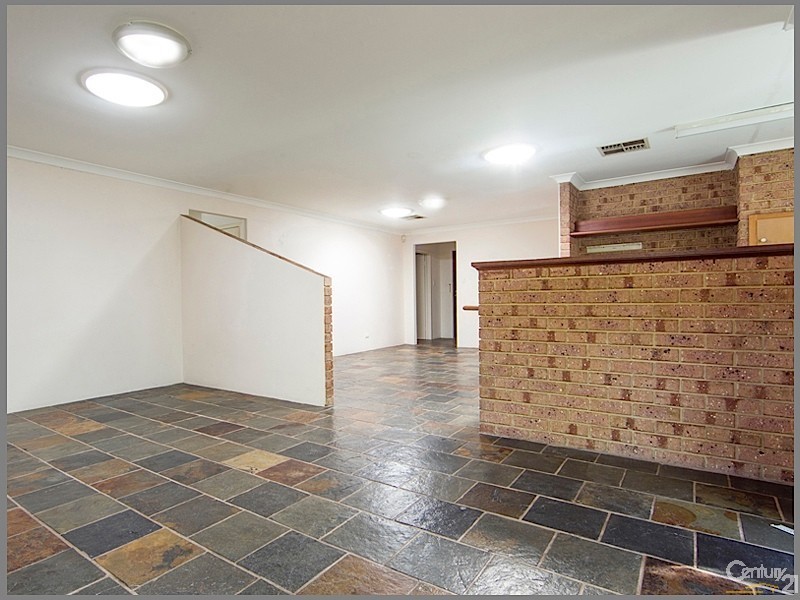 8 Carnation Place, Yangebup WA 6164