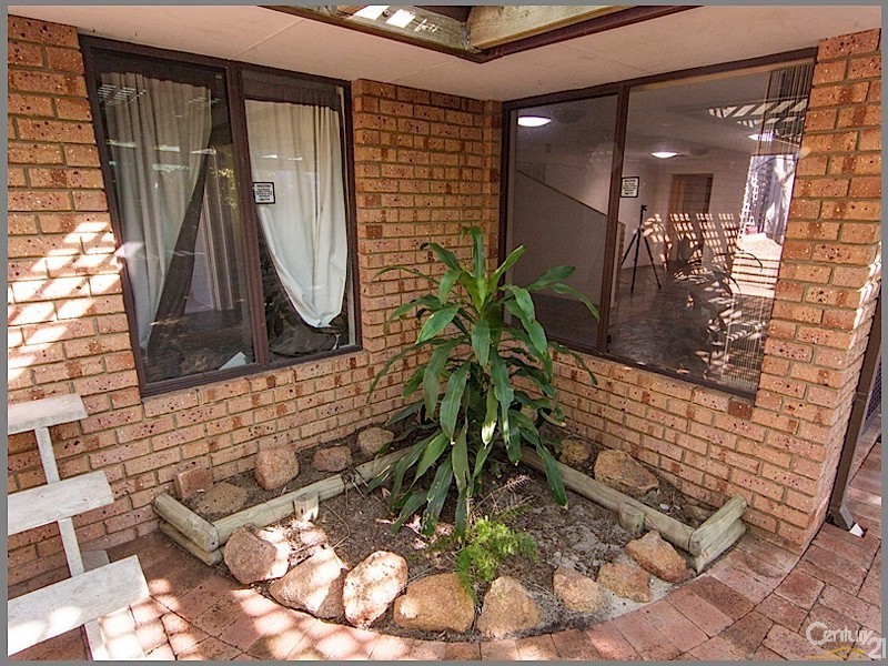 8 Carnation Place, Yangebup WA 6164