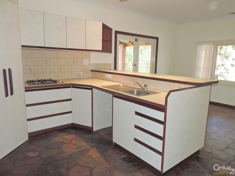 17 Belmont Road, Kenwick WA 6107