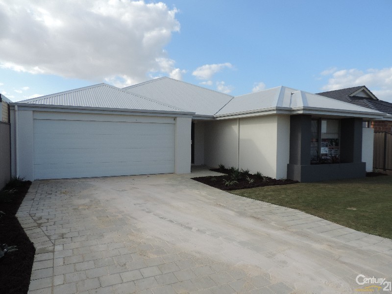 18 Petrona Crescent, Piara Waters WA 6112
