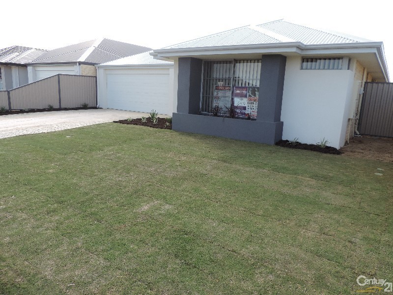 18 Petrona Crescent, Piara Waters WA 6112