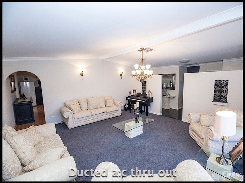 1 Hertford Close, Bull Creek WA 6149