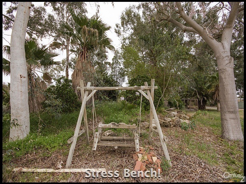 26 Leslie Road, Wandi WA 6167