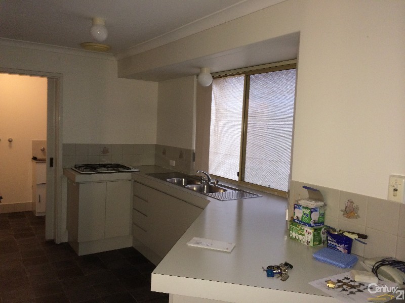 73 Merrifield Circle, Leeming WA 6149