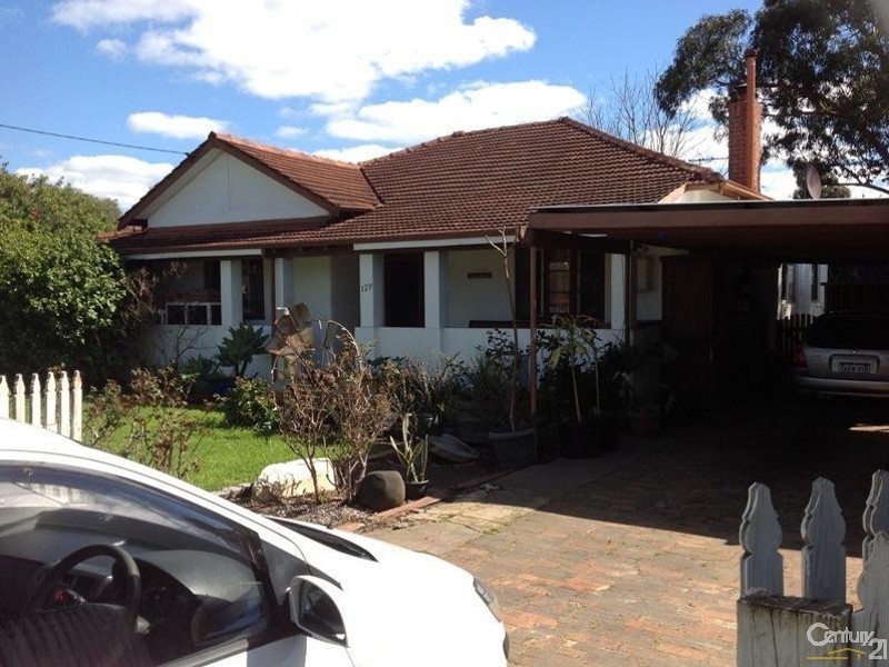 127 Forrest Road, Armadale WA 6112