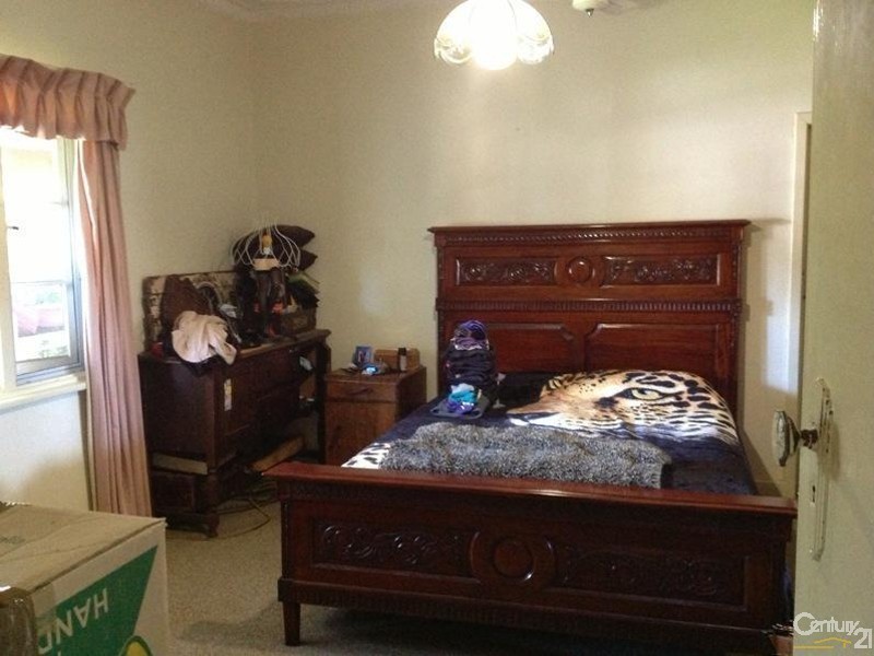 127 Forrest Road, Armadale WA 6112