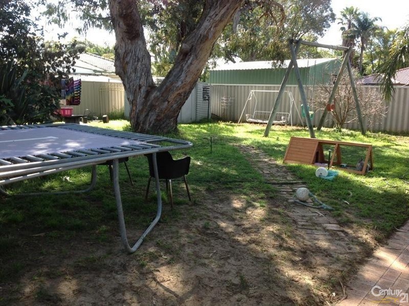 127 Forrest Road, Armadale WA 6112