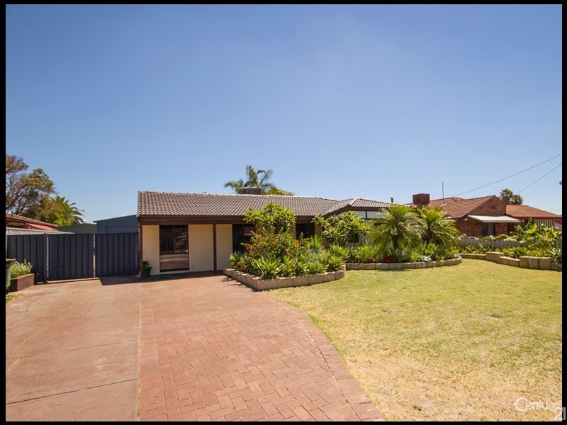 13 Lorikeet Way, Gosnells WA 6110