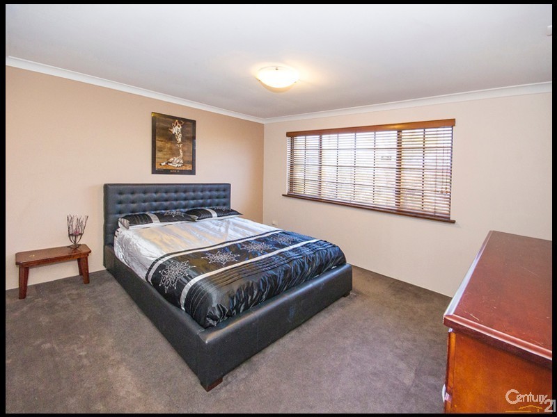 13 Lorikeet Way, Gosnells WA 6110