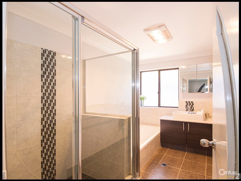 13 Lorikeet Way, Gosnells WA 6110