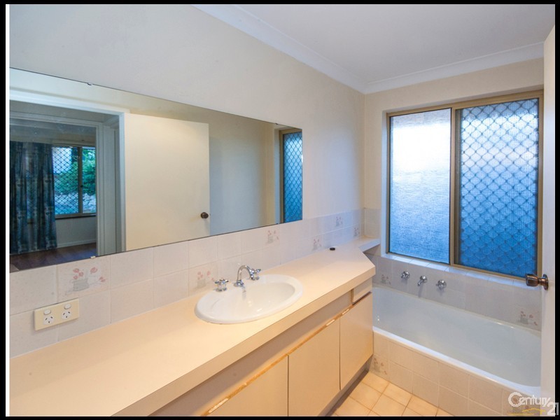 27 Blandfield Way, Parkwood WA 6147