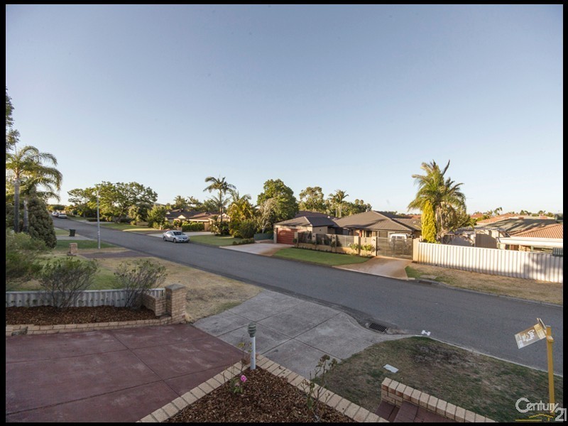 27 Blandfield Way, Parkwood WA 6147