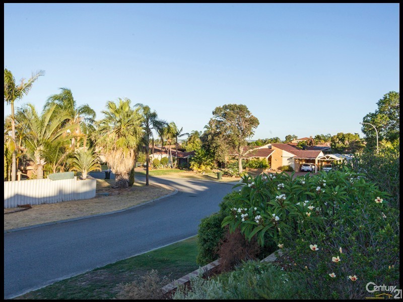 27 Blandfield Way, Parkwood WA 6147