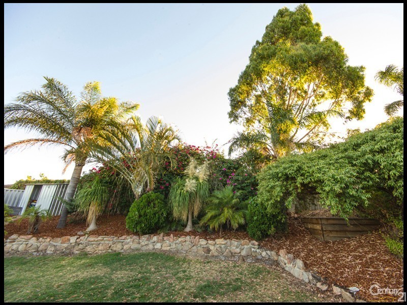 27 Blandfield Way, Parkwood WA 6147