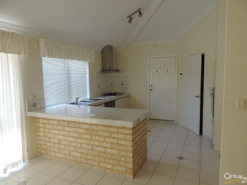 5 Bosworth Place, Leeming WA 6149