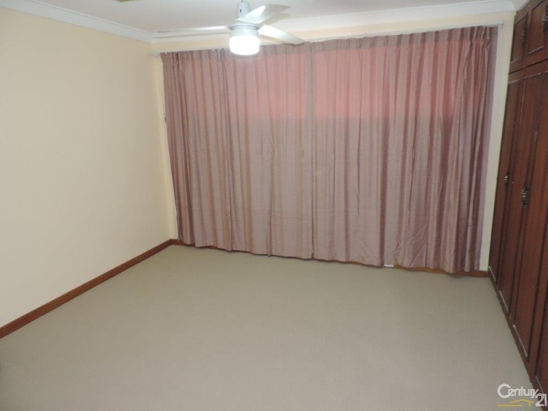 10 Mandala Crescent, Bateman WA 6150