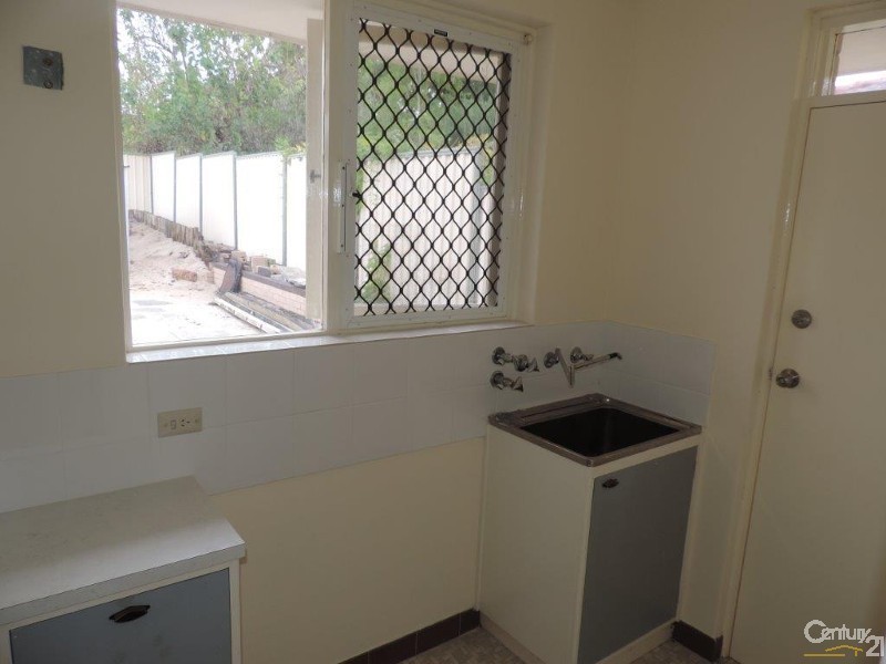 10 Mandala Crescent, Bateman WA 6150