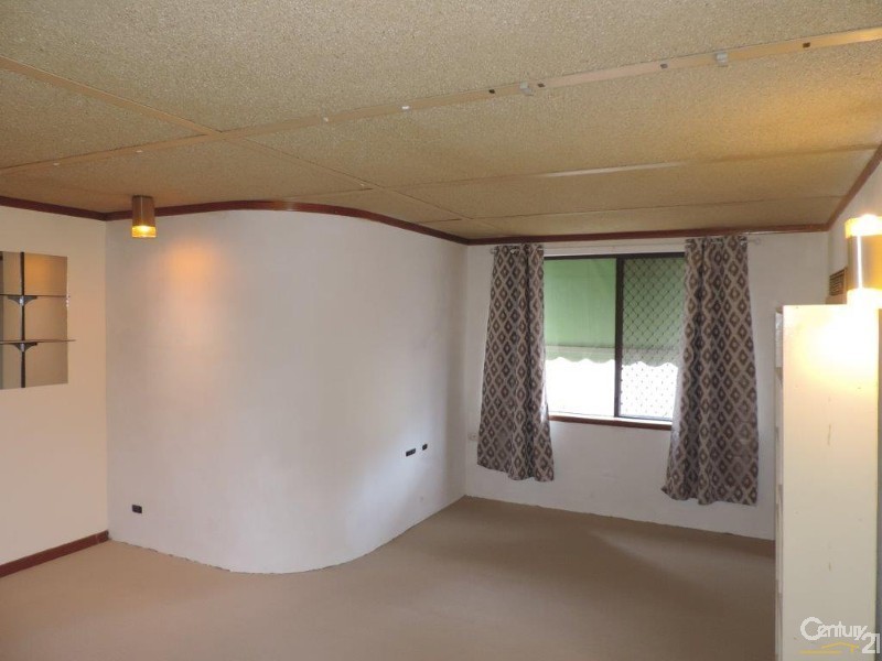 10 Mandala Crescent, Bateman WA 6150