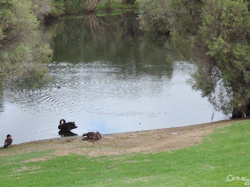 22 Aldinga Street, Kenwick WA 6107