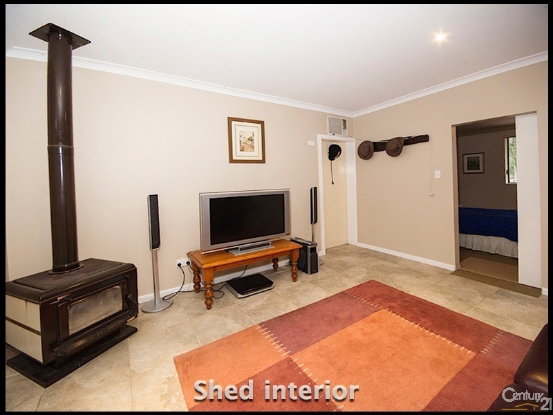 26 Leslie Road, Wandi WA 6167
