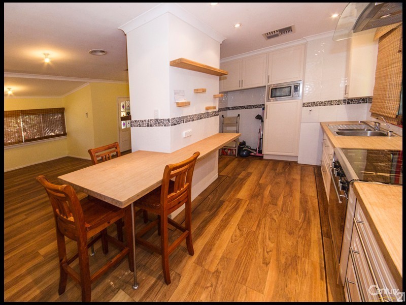 53 Hubbard Way, Medina WA 6167