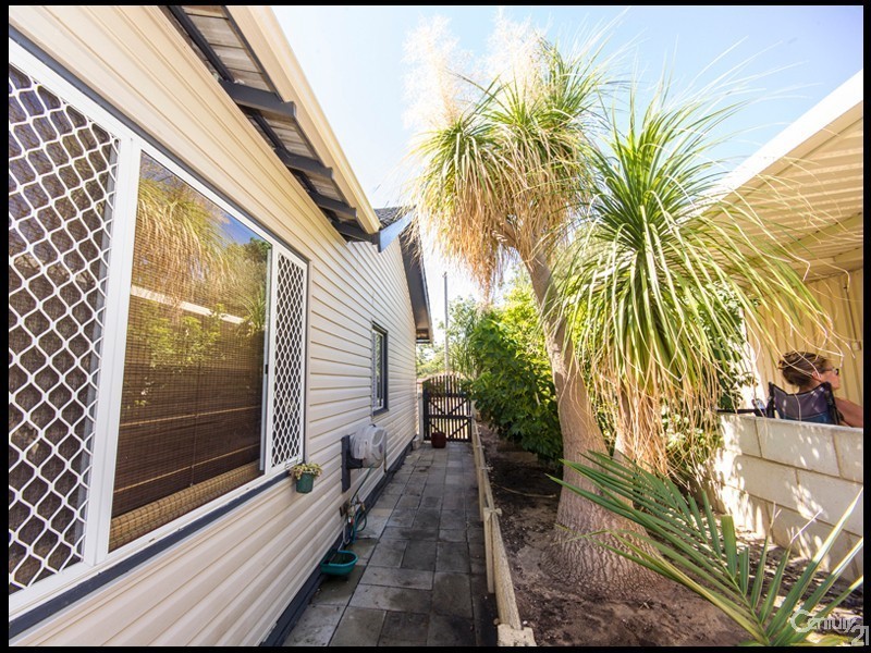 53 Hubbard Way, Medina WA 6167