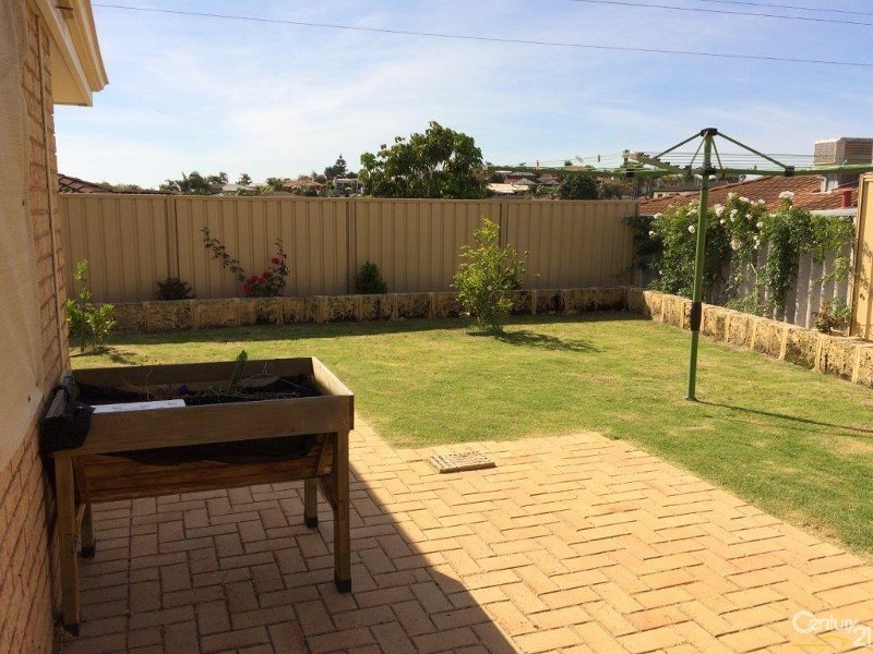 73 Merrifield Circle, Leeming WA 6149