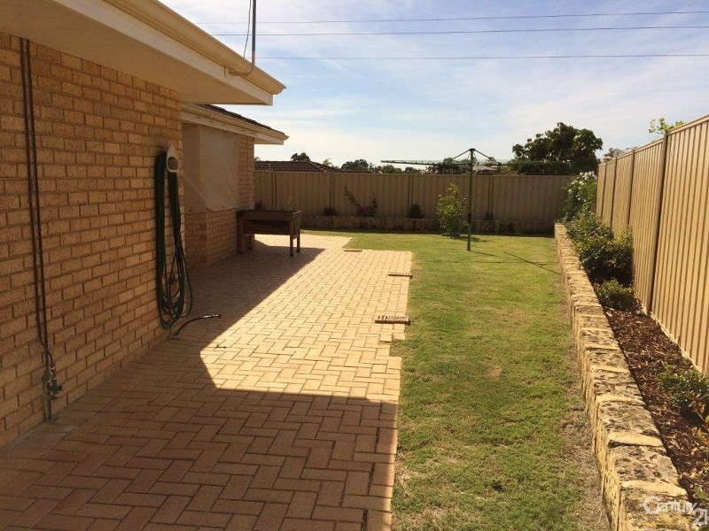 73 Merrifield Circle, Leeming WA 6149