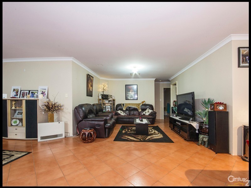 34 Hill Street, Kelmscott WA 6111