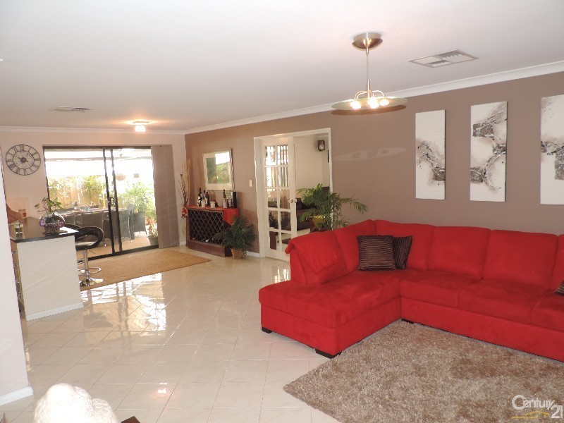 30 Gundaring Turn, Canning Vale WA 6155
