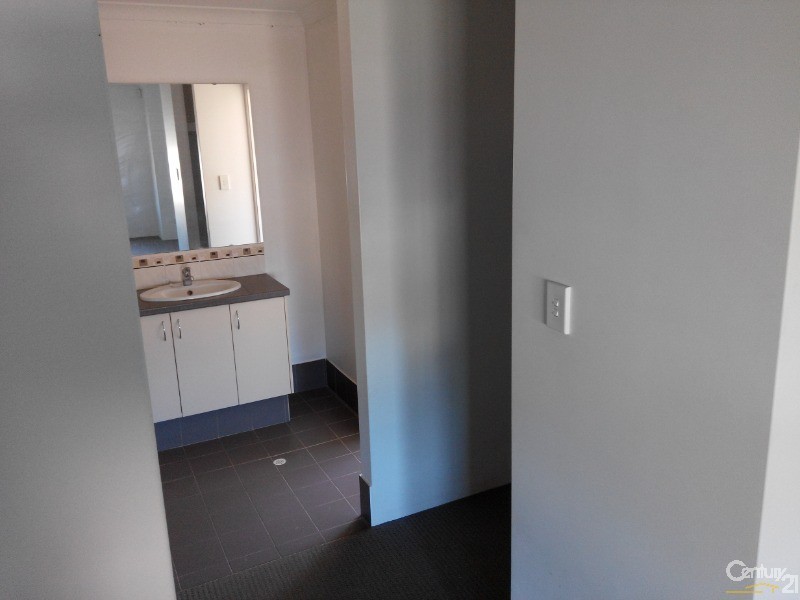 6 Taunton Mews, Leda WA 6170