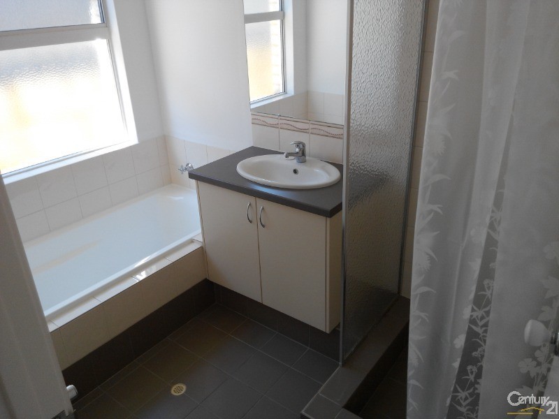 6 Taunton Mews, Leda WA 6170