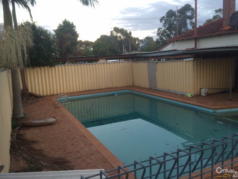 127 Forrest Road, Armadale WA 6112