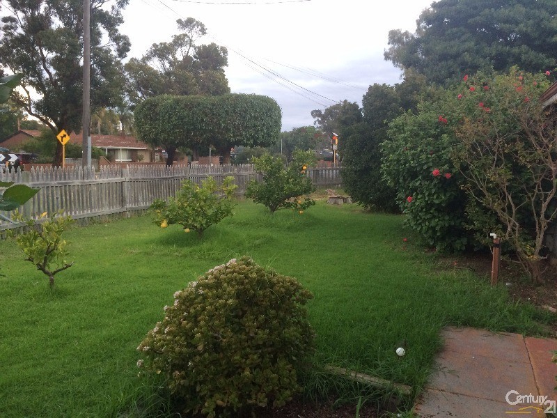 127 Forrest Road, Armadale WA 6112