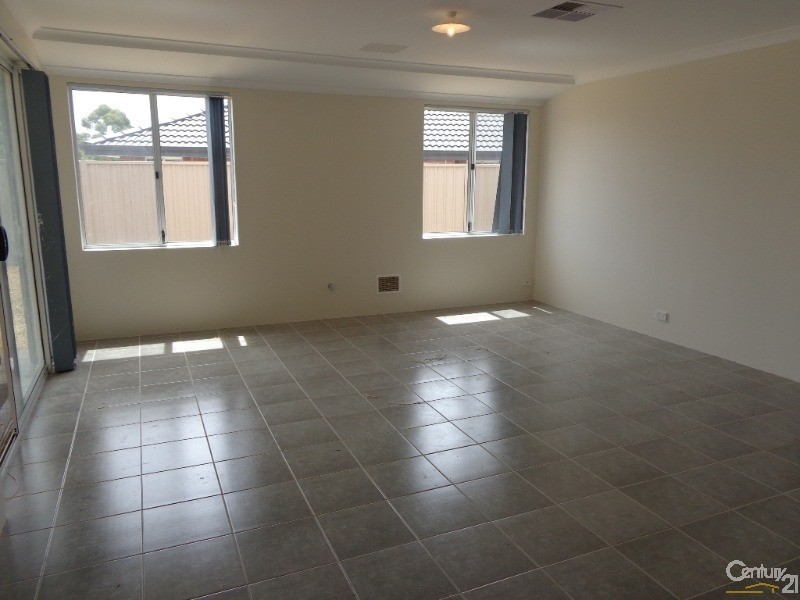 11 Smailes Elbow, Brookdale WA 6112