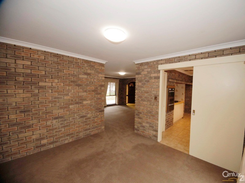 31 Gladstone Road, Leeming WA 6149