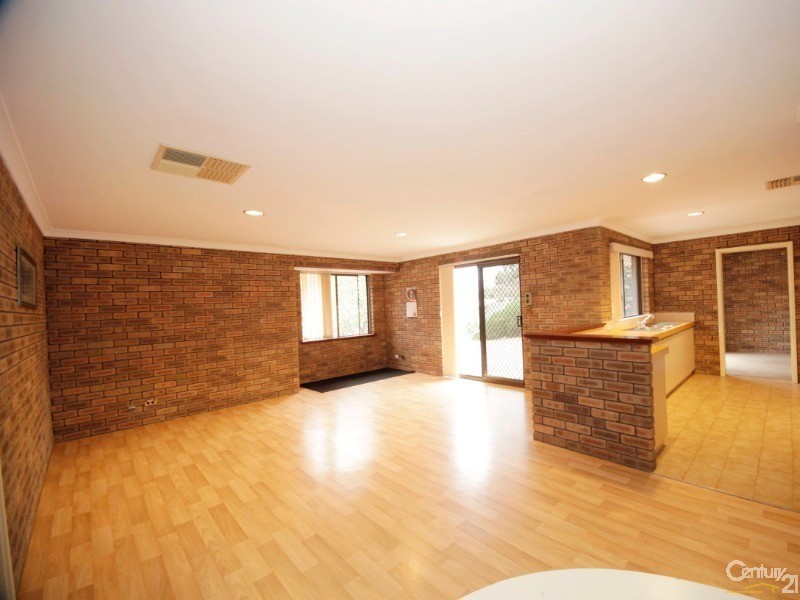 31 Gladstone Road, Leeming WA 6149