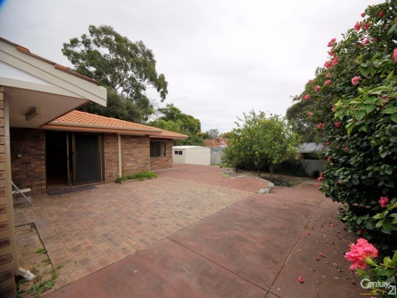 31 Gladstone Road, Leeming WA 6149
