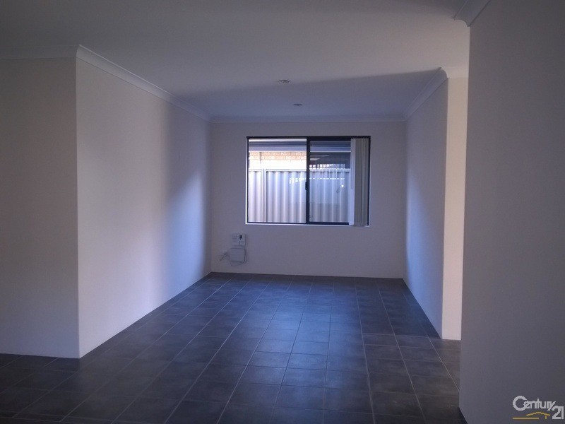 10 Erlon Way, Harrisdale WA 6112