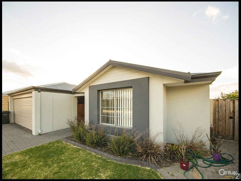 5 Rossiter Avenue, Piara Waters WA 6112