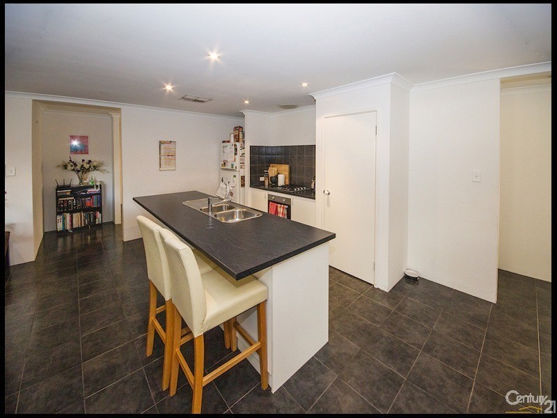 5 Rossiter Avenue, Piara Waters WA 6112