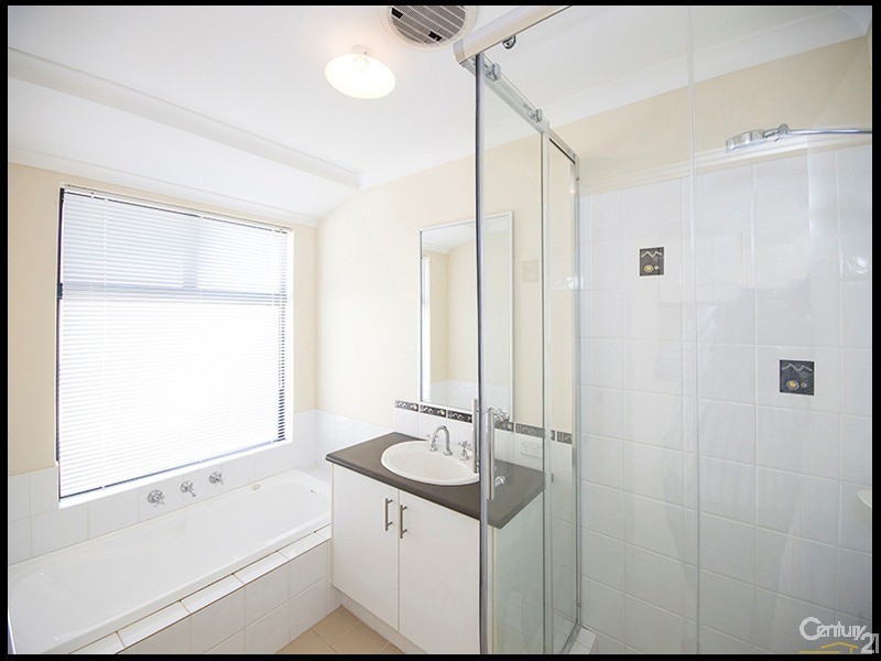 21 Lyrebird Loop, Seville Grove WA 6112