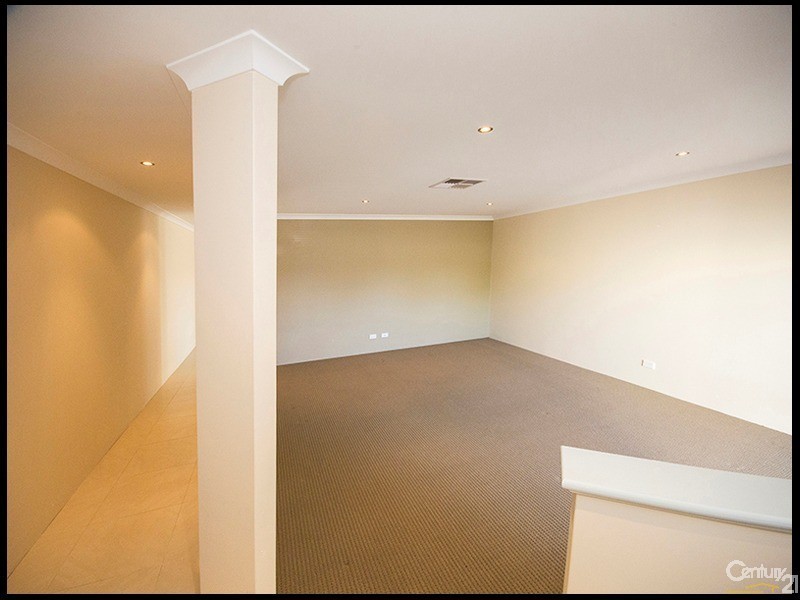 21 Lyrebird Loop, Seville Grove WA 6112